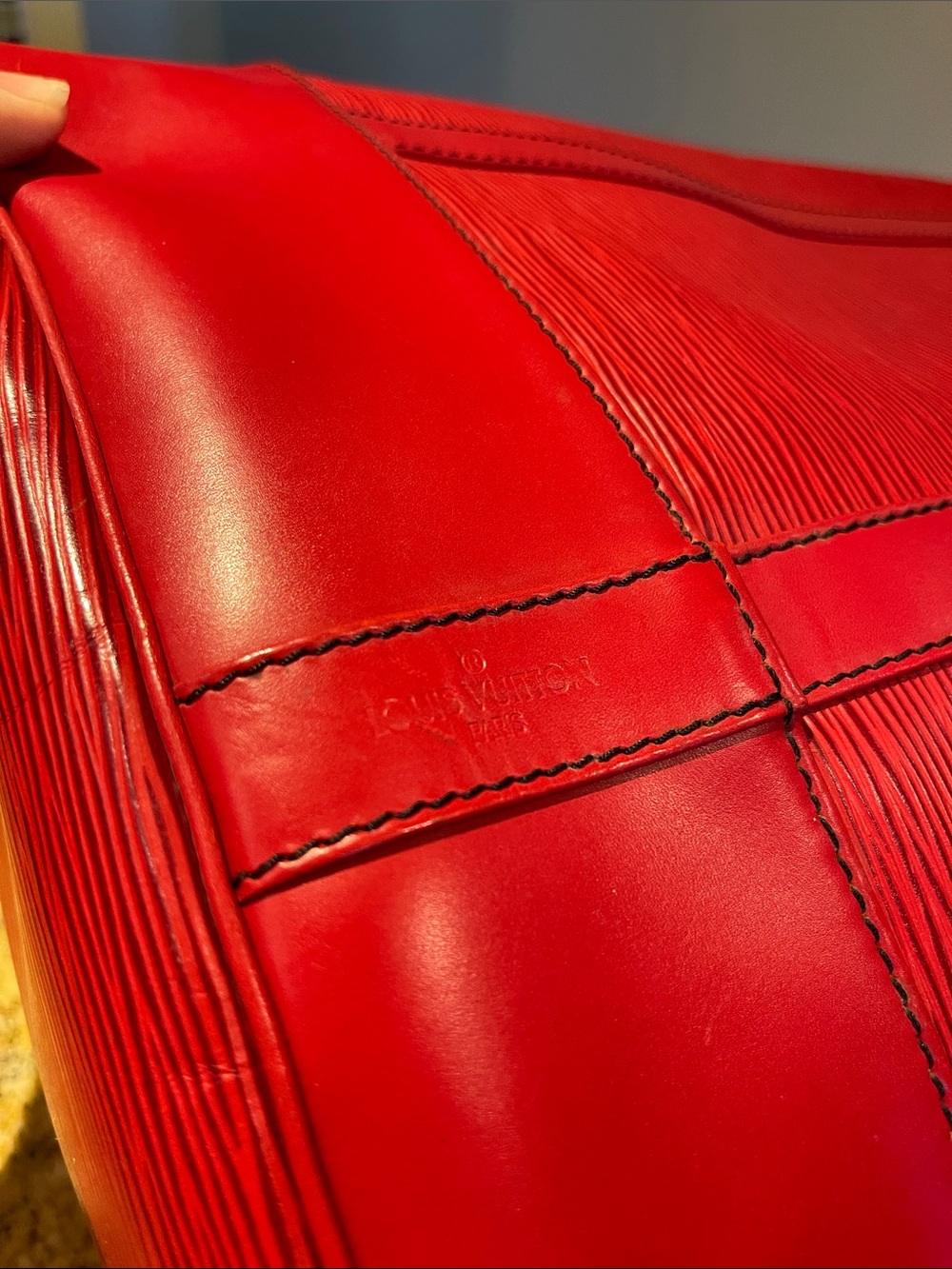 Red epi leather Randonee Louis Vuitton GM sling Bag - Picture 3 of 17
